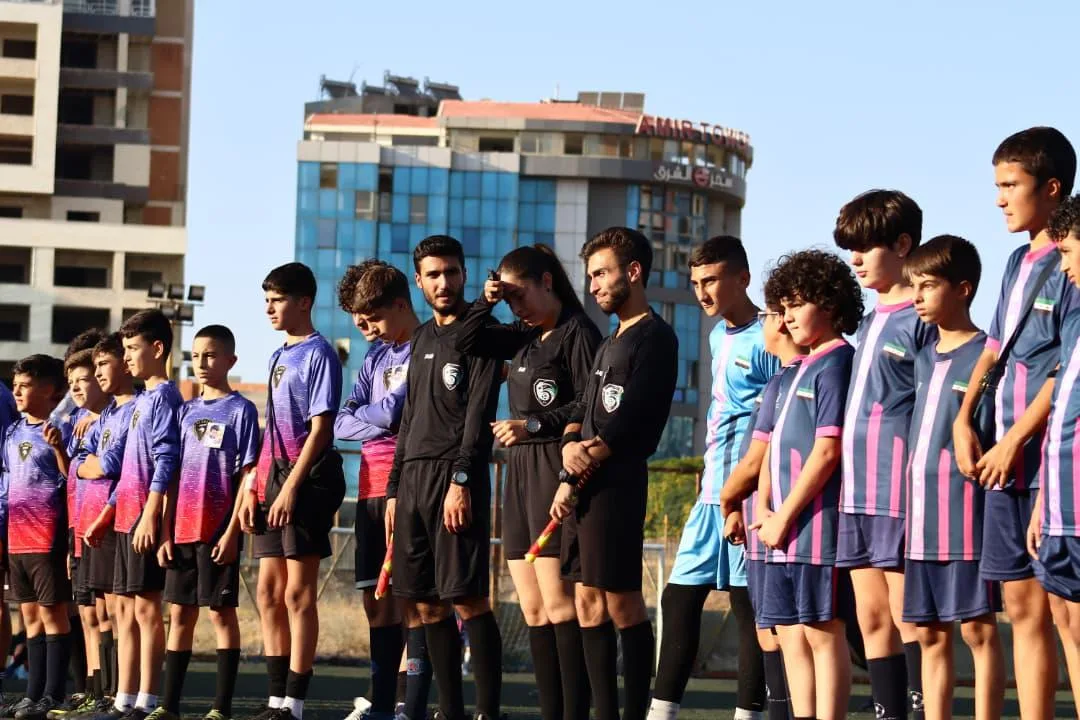 08 lineup with referee team