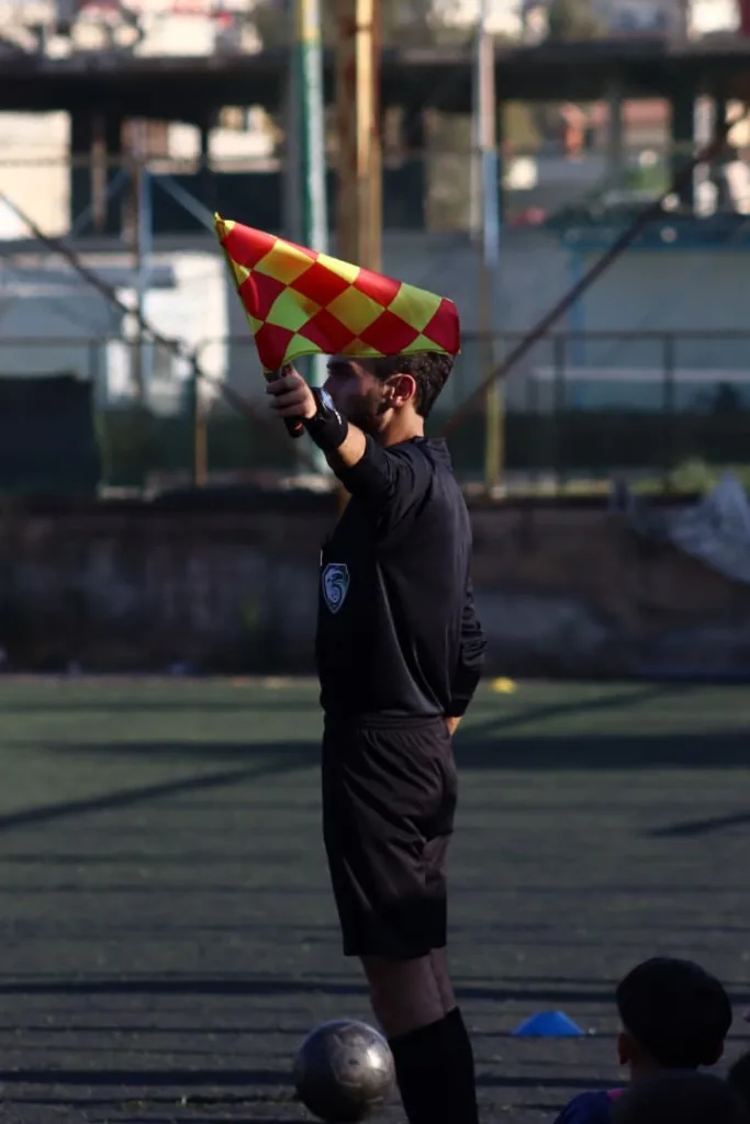 15 assistant ref offside flag